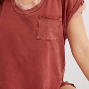 closet clear out!!!  AERIE BOYFRIEND ROPE VOOP TEE